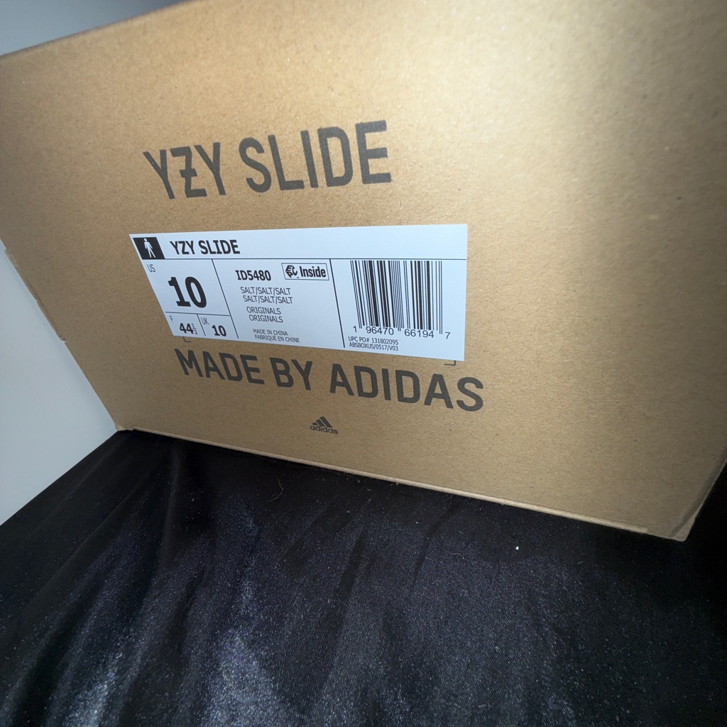 Adidas Yzy Slide In Salt